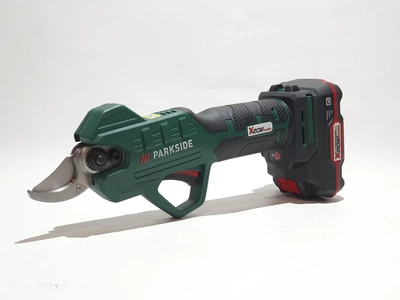 Секатор аккумуляторный Parkside PAAS 20-Li B1 + аккумулятор PARKSIDE PAPK 12 A4 (12V 2Аh)