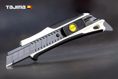 Ніж будівельний сегментний TAJIMA DORAFIN DFC-L560W 18 мм автоматичний фіксатор 1101-2000