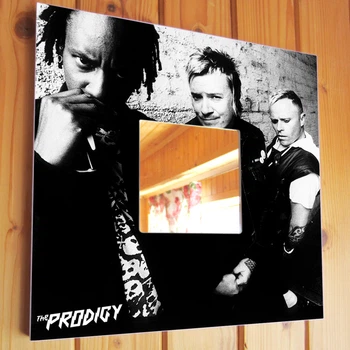 Декоративное зеркало "Группа The Prodigy" подарок для фанатов рейва и электронной музыки, музыкантов, декор