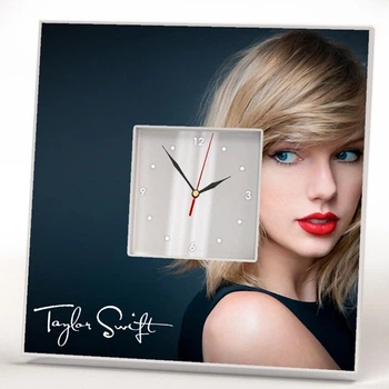 Часы "Певица Тейлор Свифт. Taylor Swift" подарок для фанатов поп-музыки, украшение интерьера в спальню, бар, клуб, кафе