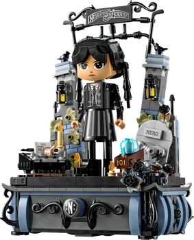 Zestaw klocków LEGO Wednesday: Figurka Wednesday Addams 702 elementy (76780)