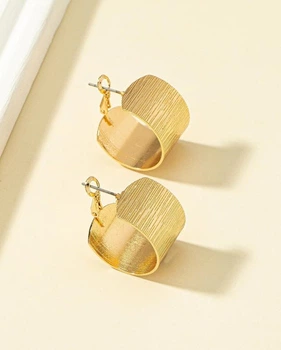 Серьги бижутерия металические Fashion Jewelry золотистого цвета