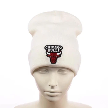 Молодежная шапка бини с вышивкой Чикаго Буллз (Chicago Bulls) (One-size) Белый