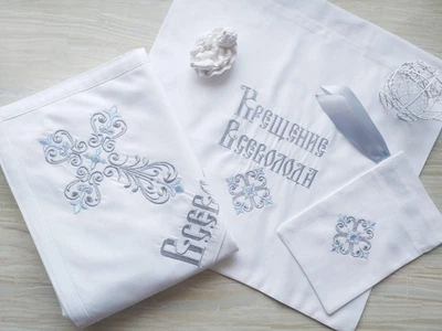 Именной набор для крещения Светлая любовь без кружева + сатиновая крыжма, мешочки для локона и хранения 100х100 см белый (03)