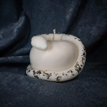 Свеча интерьерная 4 Seasons Candles Змея и яблоко, декоративная, соевый воск, 380