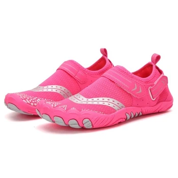 Обувь для пляжа и кораллов аквашузы Diving shoes розовые с двумя липучками 37 ( 23,8 см ) 306