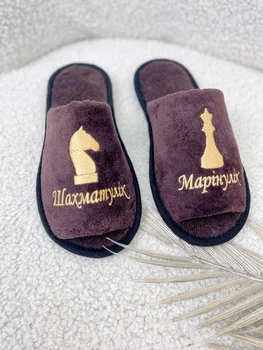 Капці чоловічі з вишивкою Family Tradition велюрова махра 43 шоколадний Шахмати