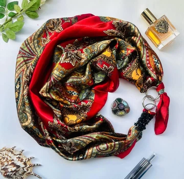 Дизайнерська хустка "Поезія любові" від бренда My Scarf, подарунок жінці, прикрашений натуральним каменем аметист