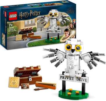 Конструктор LEGO Harry Potter Хедвіг на вулиці Тисовій 337 деталей 4 шт (76425)