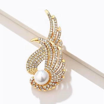 Брошка Анна Ясеницька "Pearls", золотиста, 6х3 см