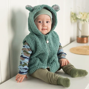 Жилет утеплення унісекс букле Trendy Tot 03-01415 зелений 68 см (6 мiс.)