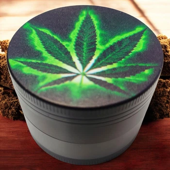 Гриндер для измельчения табака Grinder Green Cannabis Black