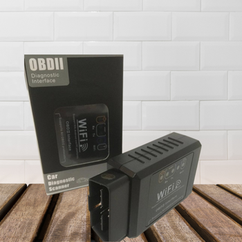 Автомобильный сканер OBD ELM-327/2714 для диагностики автомобиля функция Wi-Fi + диск с программами Черный