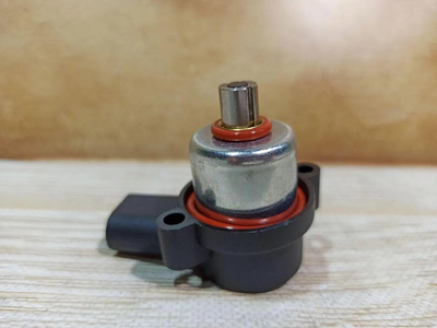 Клапан компрессора пневмоподвески аналог 4F0698311 Jaguar (Ягуар) XJ-Series Super V8 Vanden Plas X350 X358