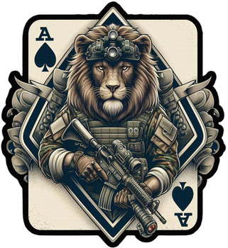 Военный шеврон Shevron.patch лев с ПНВ и автоматом в стиле игральной карты (LION8)