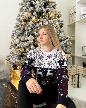 Женский новогодний свитер с оленями "Halves" Бело-синий, размер S-M
