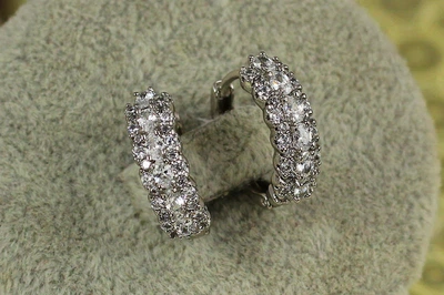 Сережки кільця Хuping Jewelry Стужа 1,5 см сріблясті