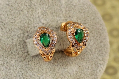 Сережки Xuping Jewelry Бразилія із зеленим каменем 1,5 см золотисті