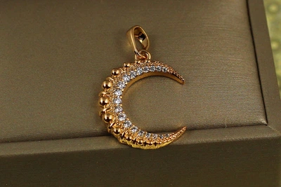 Кулон Xuping Jewelry месяц с шариками 2.3 см золотистый