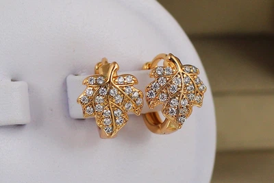 Серьги Xuping Jewelry кленовый листочек 1.3 см золотистые