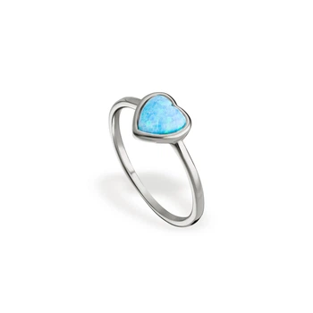 Серебряное кольцо с сердечком из опала, Размер 17,5, Вес: 1.5 г