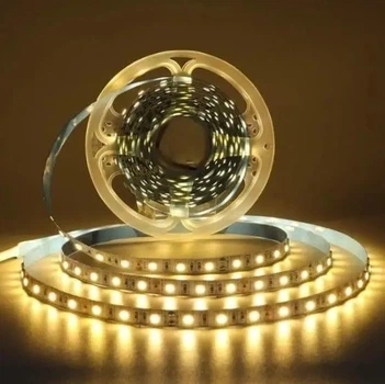 Світлодіодна LED Strips стрічка 2835 5 м теплий білий колір для прикраси кухні, кімнати, гардеробних, вітрин