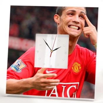 Часы "Криштиану Роналду. Ronaldo. Футбол" подарок для футболистов и фанатов украшение спальни, спорт клуба, бара