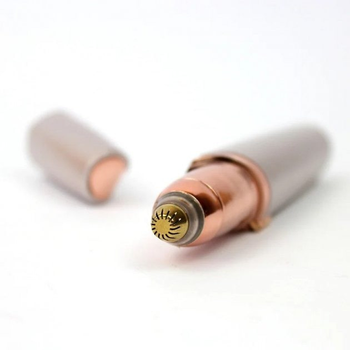 Flawless Brows тример/епілятор для брів, який працює від USB.