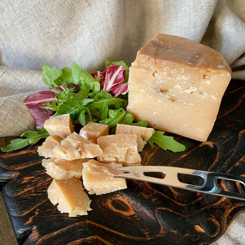 Сир Качотта з пажитніком (коз.) Козацьке подвір'я вакуум 400 г