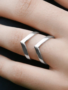 Каблучка зі срібла 925. Універсальний розмір 15.5–18 (АРТ. №985) Dadiverin Jewelry