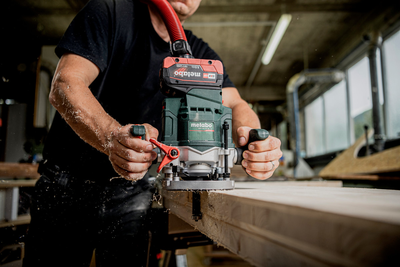Аккумуляторный фрезер Metabo OFV 18 LTX BL 12 18 V 2 x 5.5 Ah LiHD бесщеточный с зарядным устройством ASC 145 и metaBOX 340 (601743660)