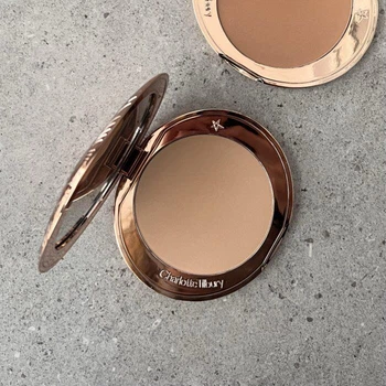 Бронзер Charlotte Tilbury Airbrush Bronzer у відтінку Fair 16 г