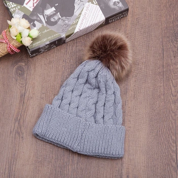 Красива в'язана шапка з помпоном Honey Fashion Accessories One Size сірий (13-70)