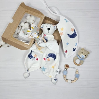 Набір для малюка: ведмедик, гризунець, слинявчик a.l.babybox Зірочки та місяць кольорові