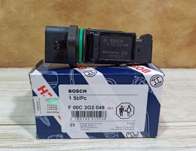 Расходомер воздуха F00C2G2049 1.8 T Шкода (Skoda) Октавия Тур 0280217118 MAF ДМРВ