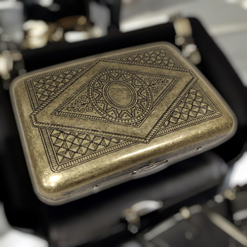 Портсигар металевий GVIPAI Romb Tambourine brass на 18 сигарет у подарунковій упаковці