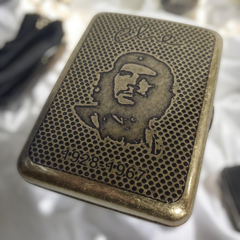 Портсигар металлический GVIPAI Che Guevara brass на 18 сигарет в подарочной упаковке