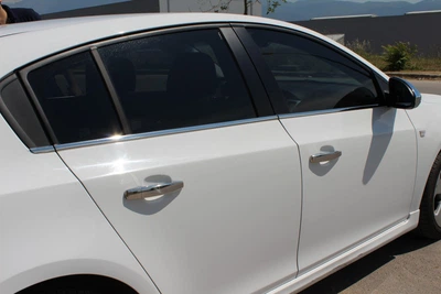Chevrolet Cruze HB (2011-) Молдинг скла 4шт