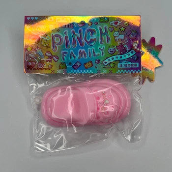 Игрушка антистресс Сквиш Лапка Таба Крокс розовый 7 см (2006241)