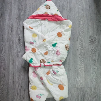 Конверт для выписки из роддома Детское одеяло с уголком Colorful Home Размер 85*85 см белый с фруктами