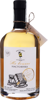 Настойка Хани Баджер На вощине 0.5 л 37% (4820214140080)