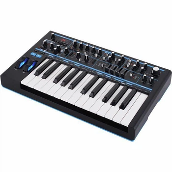 Аналоговий моносинтезатор Novation Bass Station II