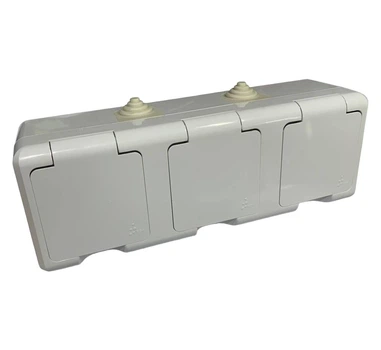 Розетка AQUA потрійна з заземленням вологозахисна біла 16А IP54 (18665) LM