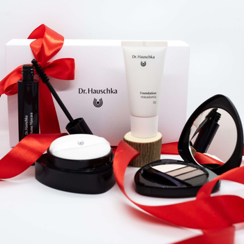 Набір Dr. Hauschka Every Day Beauty Палітра тіней для повік і брів 5.3 г + Тональний крем для обличчя 30 мл + Розсипчаста пудра 12 г + Туш для вій 6 мл (4256485480004)