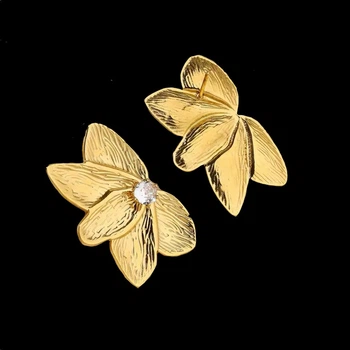 Серьги из медицинской стали в виде цветочка(К004)