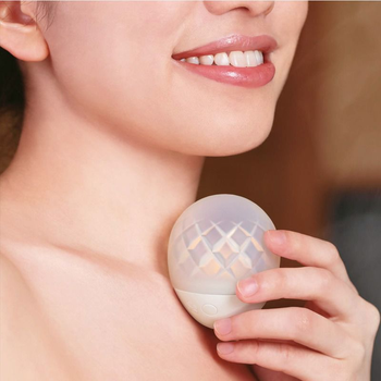 Светильник и вибромассажер для ванны Tenga Iroha Ukidama Bath Light & Massager Hana цветок (21937000000000000)