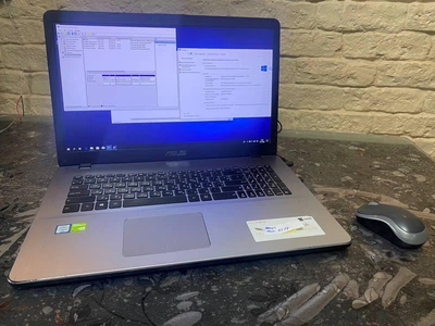 Ноутбук ASUS VivoBook 17 X705UB - Б/В
