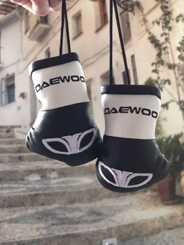 Брелок боксерские перчатки на зеркало заднего вида DAEWOO (до 2002 года)