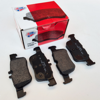 Колодки задние керамические Ford Fusion/Edge/Escape Lincoln MKC/MKX/MKZ Car Quest (NAD1833 )