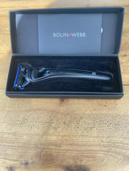 Бритва чоловіча Bolin Webb Nero X1 з ергономічною ручкою чорного кольору